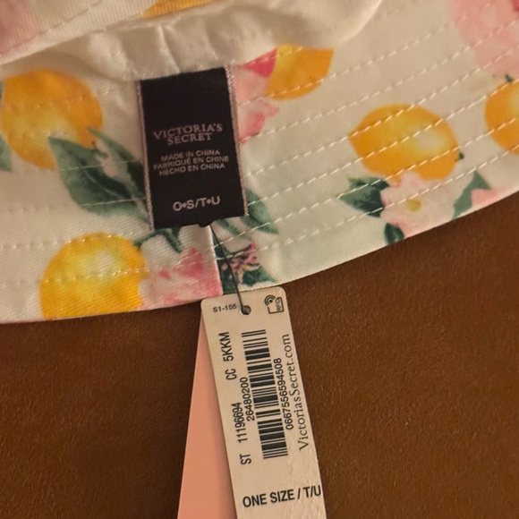 Victoria’s Secret Lemon Floral Bucket Hat | White/Pink/Yellow Summer Print | NWT - Picture 8 of 8
